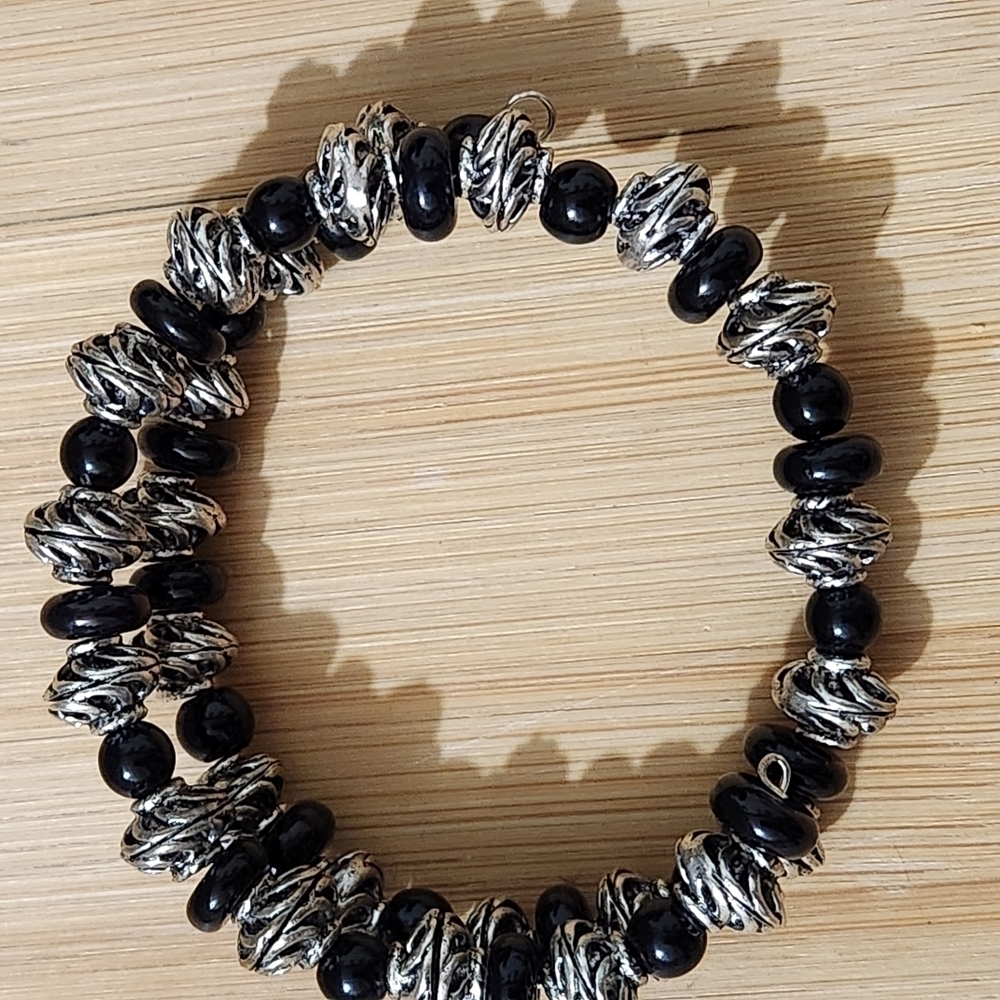 Hand Crafted Bracelet Coil Black and Silver Beaded Fits Most Memory Wire